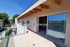 NOALE CENTRO – Stupendo ATTICO Travato